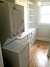 2485 N Frederick Ave, Unit 2nd floor in Milwaukee, WI - Building Photo - Building Photo