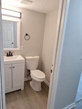 8410A Shallowcreek Rd in Liverpool, NY - Building Photo - Building Photo