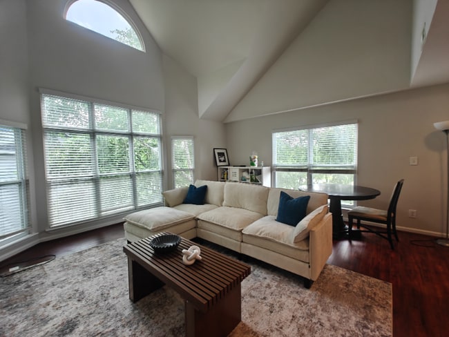 property at 521 N Graham St