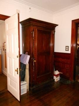 1061 Beacon St, Unit 2 in Brookline, MA - Foto de edificio - Building Photo