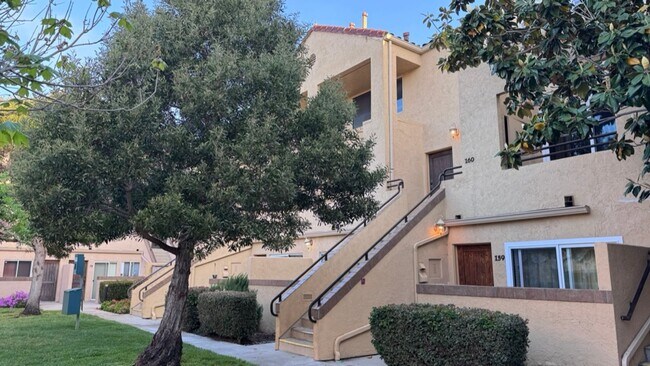 3939 Nobel Dr in San Diego, CA - Building Photo - Building Photo