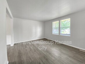 8913 E 89th St in Kansas City, MO - Building Photo - Building Photo