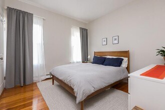 15 Trowbridge St, Unit #11 in Cambridge, MA - Foto de edificio - Building Photo