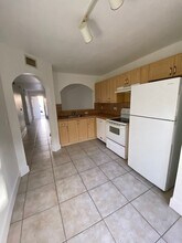 2910 SE 13th Rd, Unit 103 in Homestead, FL - Foto de edificio - Building Photo