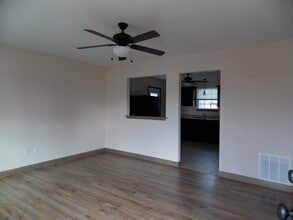 402 Red Bird St in Troy, IL - Building Photo - Building Photo