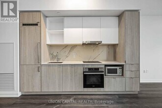 138 Downes St in Toronto, ON - Building Photo - Building Photo