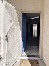 7640 Sierra Paseo Ln in Las Vegas, NV - Building Photo - Building Photo