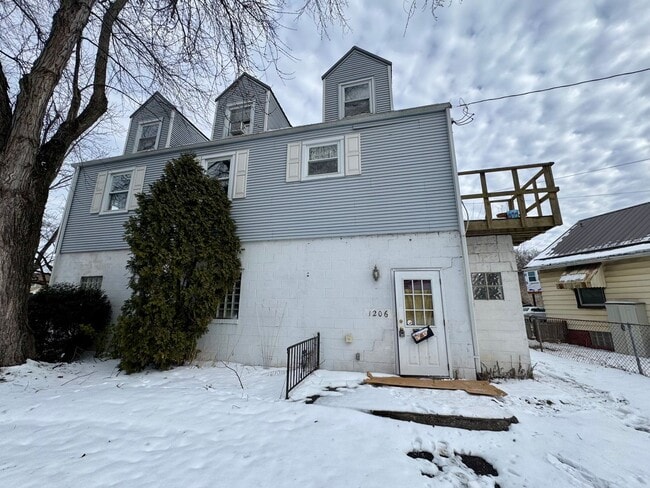 property at 1206 Springhill Rd