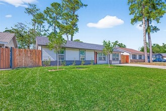 10531 Royal Oaks Dr in Houston, TX - Building Photo - Building Photo