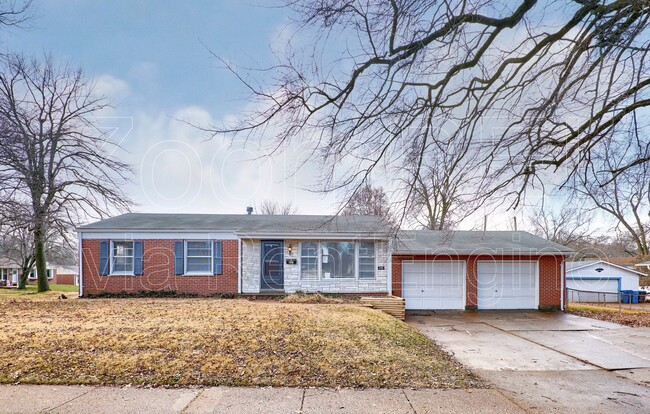 650 St Anthony Ln in Florissant, MO - Building Photo - Building Photo