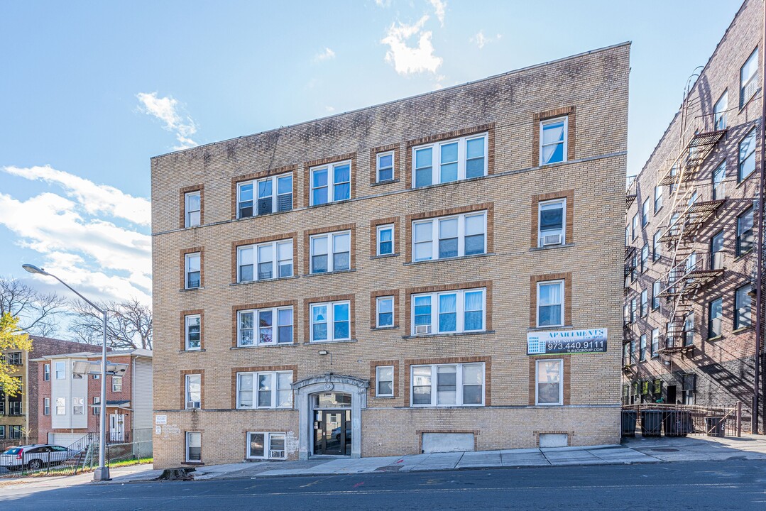 317 William St in East Orange, NJ - Foto de edificio