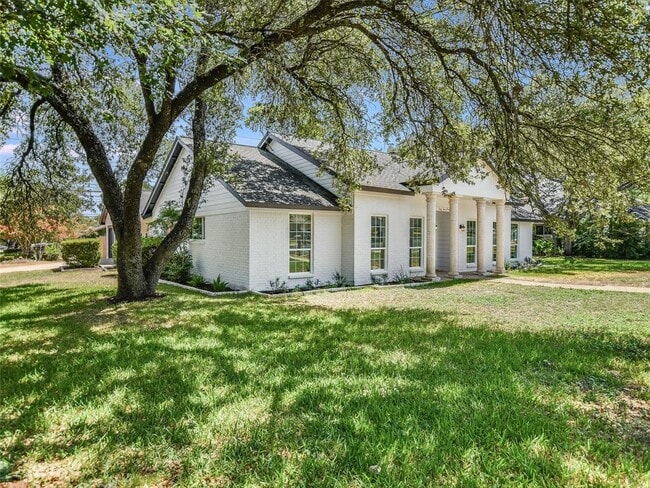 property at 4301 Balcones Woods Dr