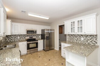 14 Windcliff Ct SW in Cartersville, GA - Foto de edificio - Building Photo