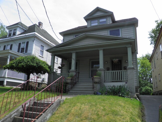 1226 Union St, Unit Up