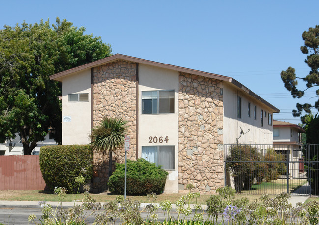 2064 N Ventura Rd in Oxnard, CA - Foto de edificio - Building Photo