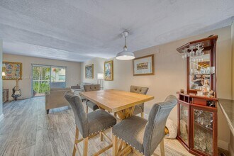 4600 SW 67th Ave, Unit 206 in Miami, FL - Building Photo - Building Photo