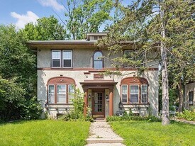 2512 33rd Ave S, Unit 3 in Minneapolis, MN - Building Photo