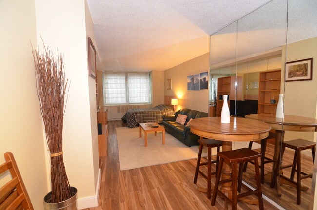 130 Water St in New York, NY - Foto de edificio - Building Photo