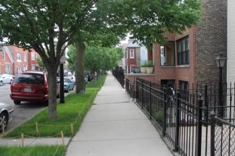 2126 W 24th St in Chicago, IL - Building Photo