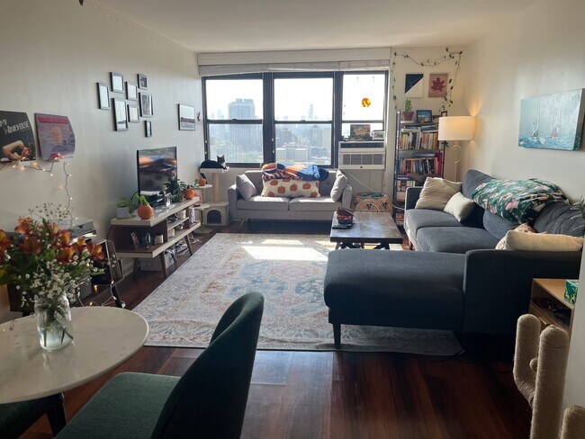 510 W Belmont Ave in Chicago, IL - Building Photo - Building Photo