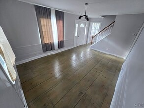 205 Elmbrook Dr in Manlius, NY - Building Photo - Building Photo