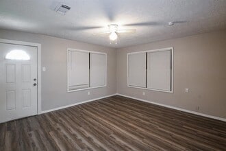 3522 Stonham St in Houston, TX - Building Photo - Building Photo