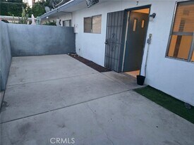 238 S Saturmino Dr in Palm Springs, CA - Building Photo