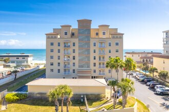 SANDY KAYE in Indialantic, FL - Foto de edificio - Building Photo
