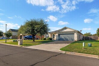 10017 Barton Creek Dr in Waco, TX - Building Photo - Building Photo