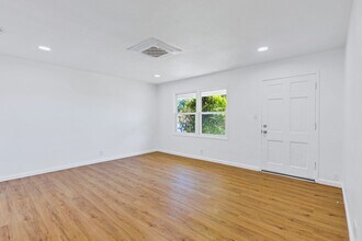 205 Homewood Ave in Napa, CA - Building Photo - Building Photo