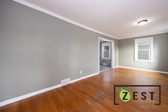 128 W Muir Ave in Hazel Park, MI - Building Photo - Building Photo