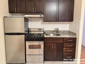 62 Boylston St, Unit 724 in Boston, MA - Foto de edificio - Building Photo