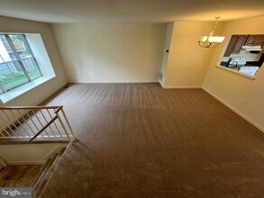 18002 Sunset Lake Ct in Olney, MD - Building Photo - Building Photo