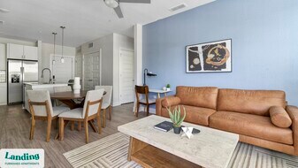 3240 Champion Ring Rd, Unit 1119 in Ft. Myers, FL - Building Photo