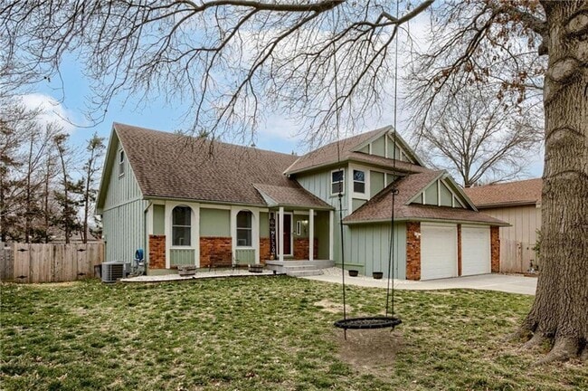 8615 W 72nd Terrace in Overland Park, KS - Building Photo - Building Photo