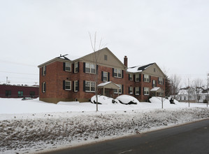 Sunrise Apartment in Utica, NY - Foto de edificio - Building Photo