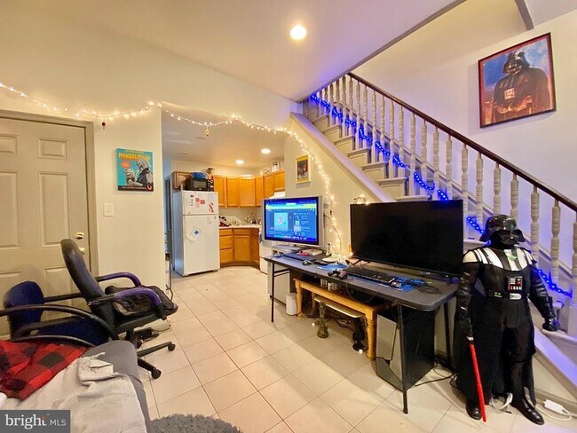 2037 N Carlisle St in Philadelphia, PA - Building Photo - Building Photo