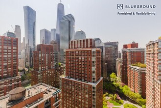 400 Chambers St in New York, NY - Building Photo - Building Photo