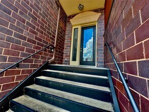 504 Anita St in Houston, TX - Foto de edificio - Building Photo