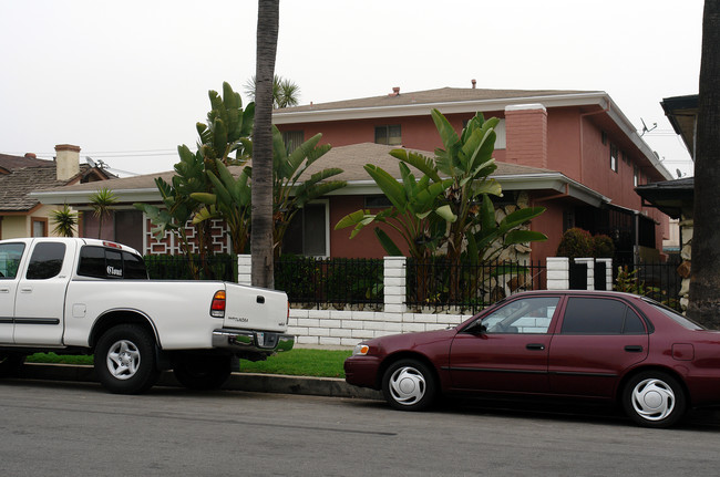 616 S Flower St in Inglewood, CA - Building Photo - Building Photo