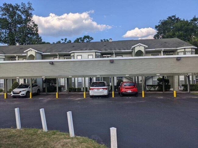 2935 NE 7th St-Unit -313 in Ocala, FL - Foto de edificio - Building Photo