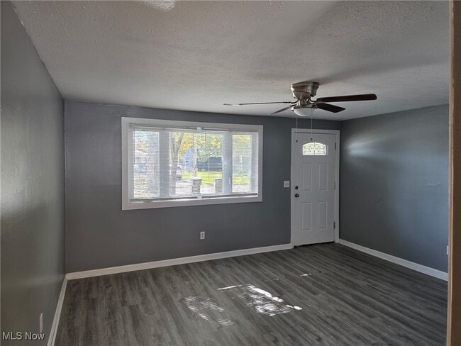 608 Baldwin Ave in Elyria, OH - Building Photo - Building Photo