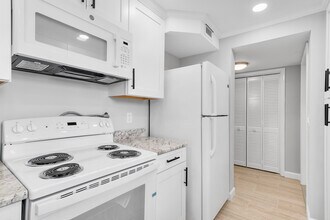 10249 N Military Trl in West Palm Beach, FL - Building Photo - Building Photo