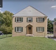 54 Gorman Ln, Unit B