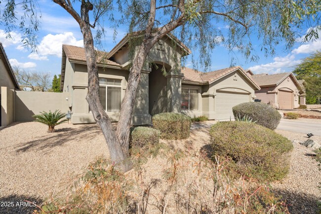 10564 E Tierra Buena Ln in Scottsdale, AZ - Building Photo - Building Photo