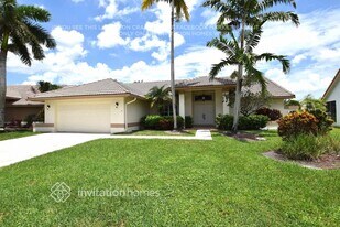 6863 Blue Bay Cir in Greenacres, FL - Building Photo