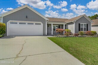 423 Amaryllis Ln in Holly Ridge, NC - Building Photo - Building Photo
