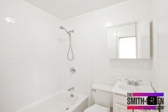 13 Essex St-Unit -13 in New York, NY - Foto de edificio - Building Photo