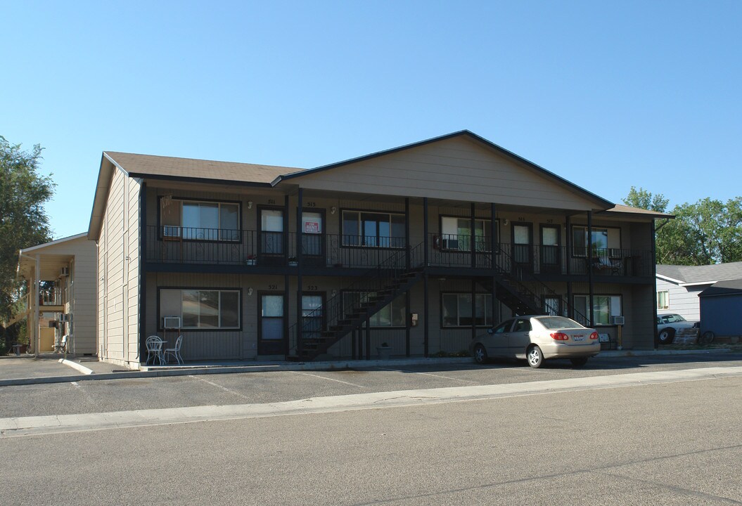 511-527 W Lawndale Dr in Meridian, ID - Building Photo