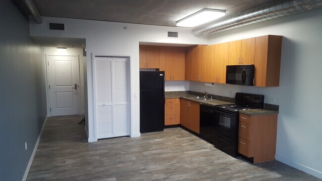 1080 Park Blvd, Unit 1209 in San Diego, CA - Building Photo - Building Photo
